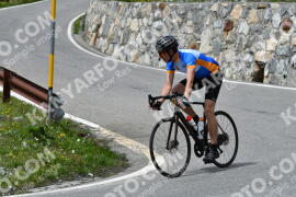 Fotó #2180104 | 24-06-2022 14:50 | Passo Dello Stelvio - Vízesés kanyar Bicajosok