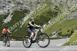 Fotó #3620979 | 29-07-2023 11:33 | Passo Dello Stelvio - Vízesés kanyar Bicajosok