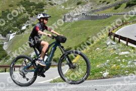 Photo #2202951 | 27-06-2022 11:27 | Passo Dello Stelvio - Waterfall curve BICYCLES