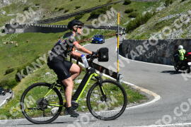 Photo #2159330 | 19-06-2022 10:45 | Passo Dello Stelvio - Waterfall curve BICYCLES