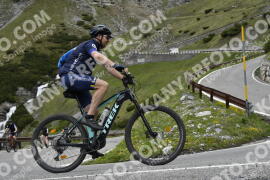 Photo #2128984 | 13-06-2022 12:30 | Passo Dello Stelvio - Waterfall curve BICYCLES