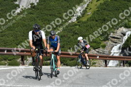 Photo #2412344 | 26-07-2022 10:23 | Passo Dello Stelvio - Waterfall curve BICYCLES