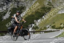 Photo #2868740 | 12-09-2022 13:47 | Passo Dello Stelvio - Waterfall curve BICYCLES