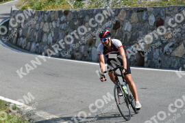 Fotó #2360252 | 20-07-2022 10:28 | Passo Dello Stelvio - Vízesés kanyar Bicajosok