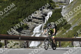 Photo #2729280 | 24-08-2022 13:29 | Passo Dello Stelvio - Waterfall curve BICYCLES