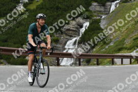Photo #2410687 | 26-07-2022 12:04 | Passo Dello Stelvio - Waterfall curve BICYCLES