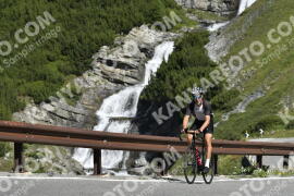 Photo #3604117 | 28-07-2023 10:14 | Passo Dello Stelvio - Waterfall curve BICYCLES