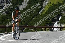 Fotó #2547725 | 08-08-2022 15:17 | Passo Dello Stelvio - Vízesés kanyar Bicajosok