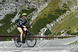 Photo #2699459 | 21-08-2022 11:51 | Passo Dello Stelvio - Waterfall curve BICYCLES