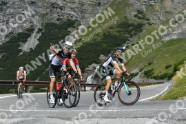 Photo #2364584 | 21-07-2022 11:37 | Passo Dello Stelvio - Waterfall curve BICYCLES