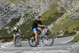 Fotó #2797024 | 02-09-2022 10:35 | Passo Dello Stelvio - Vízesés kanyar Bicajosok