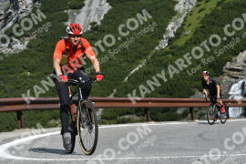 Photo #2380271 | 24-07-2022 09:42 | Passo Dello Stelvio - Waterfall curve BICYCLES