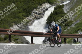 Photo #3243755 | 26-06-2023 10:24 | Passo Dello Stelvio - Waterfall curve BICYCLES