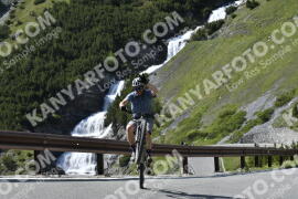 Foto #3132122 | 17-06-2023 16:25 | Passo Dello Stelvio - Waterfall Kehre BICYCLES