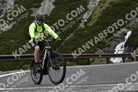 Photo #2129343 | 13-06-2022 10:41 | Passo Dello Stelvio - Waterfall curve BICYCLES