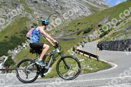 Photo #2382823 | 24-07-2022 11:27 | Passo Dello Stelvio - Waterfall curve BICYCLES