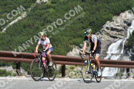 Photo #2360447 | 20-07-2022 10:57 | Passo Dello Stelvio - Waterfall curve BICYCLES