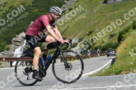 Photo #2398451 | 25-07-2022 10:37 | Passo Dello Stelvio - Waterfall curve BICYCLES