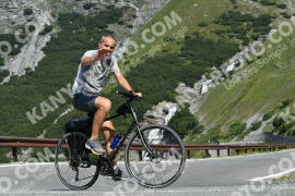 Photo #2360224 | 20-07-2022 10:25 | Passo Dello Stelvio - Waterfall curve BICYCLES
