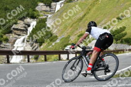 Photo #2411622 | 26-07-2022 13:14 | Passo Dello Stelvio - Waterfall curve BICYCLES