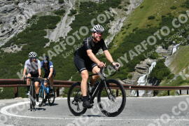 Photo #2369491 | 22-07-2022 11:15 | Passo Dello Stelvio - Waterfall curve BICYCLES