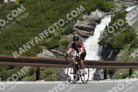 Photo #3238849 | 26-06-2023 11:09 | Passo Dello Stelvio - Waterfall curve BICYCLES