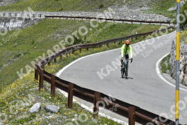 Fotó #3299497 | 01-07-2023 13:03 | Passo Dello Stelvio - Vízesés kanyar Bicajosok