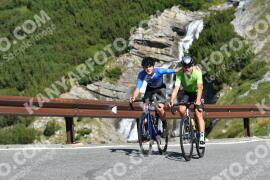 Photo #2502641 | 04-08-2022 10:15 | Passo Dello Stelvio - Waterfall curve BICYCLES