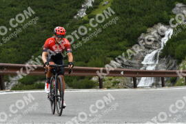 Photo #2410896 | 26-07-2022 12:14 | Passo Dello Stelvio - Waterfall curve BICYCLES