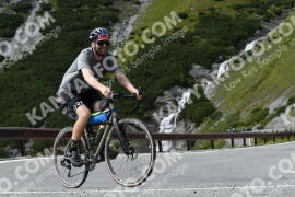 Photo #2488970 | 02-08-2022 14:22 | Passo Dello Stelvio - Waterfall curve BICYCLES