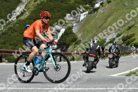 Photo #2137170 | 17-06-2022 11:00 | Passo Dello Stelvio - Waterfall BICYCLE riders