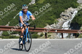 Photo #2368611 | 22-07-2022 10:17 | Passo Dello Stelvio - Waterfall curve BICYCLES