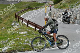 Photo #2411095 | 26-07-2022 12:23 | Passo Dello Stelvio - Waterfall curve BICYCLES