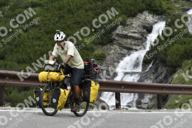 Photo #3588858 | 27-07-2023 10:25 | Passo Dello Stelvio - Waterfall curve BICYCLES