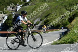 Fotó #2183385 | 25-06-2022 09:20 | Passo Dello Stelvio - Vízesés kanyar Bicajosok