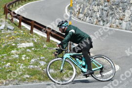 Photo #2365345 | 21-07-2022 12:58 | Passo Dello Stelvio - Waterfall curve BICYCLES