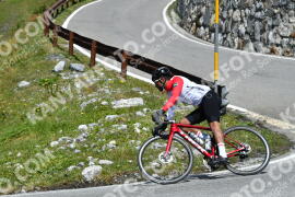 Photo #2432964 | 29-07-2022 12:25 | Passo Dello Stelvio - Waterfall curve BICYCLES