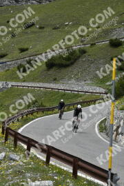 Fotó #3301462 | 01-07-2023 14:03 | Passo Dello Stelvio - Vízesés kanyar Bicajosok