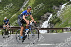 Photo #2206145 | 29-06-2022 14:23 | Passo Dello Stelvio - Waterfall curve BICYCLES
