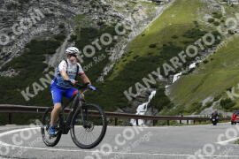 Fotó #3709347 | 02-08-2023 13:40 | Passo Dello Stelvio - Vízesés kanyar Bicajosok