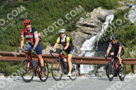 Fotó #2680432 | 17-08-2022 09:50 | Passo Dello Stelvio - Vízesés kanyar Bicajosok