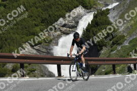 Photo #3243334 | 26-06-2023 10:13 | Passo Dello Stelvio - Waterfall curve BICYCLES