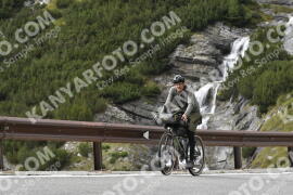 Photo #2814256 | 04-09-2022 14:54 | Passo Dello Stelvio - Waterfall curve BICYCLES