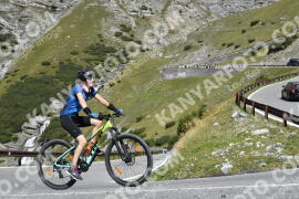 Photo #2784422 | 30-08-2022 11:30 | Passo Dello Stelvio - Waterfall curve BICYCLES