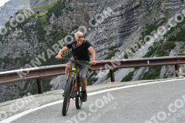Photo #2449528 | 30-07-2022 15:46 | Passo Dello Stelvio - Waterfall curve BICYCLES