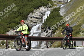 Photo #2865716 | 12-09-2022 11:36 | Passo Dello Stelvio - Waterfall curve BICYCLES