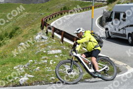 Photo #2410177 | 26-07-2022 11:33 | Passo Dello Stelvio - Waterfall curve BICYCLES