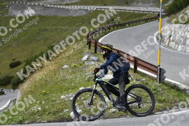 Fotó #2814401 | 04-09-2022 15:01 | Passo Dello Stelvio - Vízesés kanyar Bicajosok