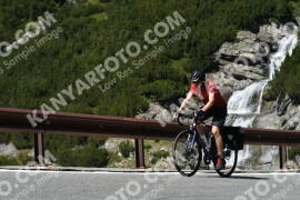 Fotó #2713667 | 22-08-2022 13:10 | Passo Dello Stelvio - Vízesés kanyar Bicajosok