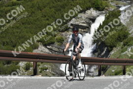 Photo #3239098 | 26-06-2023 11:26 | Passo Dello Stelvio - Waterfall curve BICYCLES